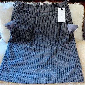 Grey autumn- winter skirt, designed in Spain